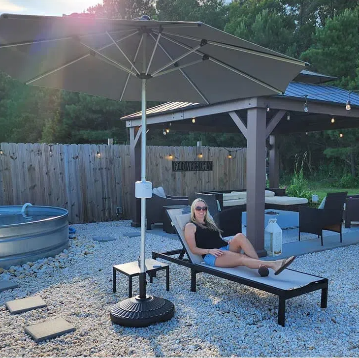 Sunvanta 2.7m Motorized Patio Umbrella with Remote Control – Adjustable Tilt Outdoor Cantilever Umbrella for Patio & Poolside